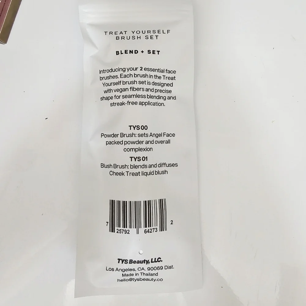 New Treat Yourself Beauty TYS BEAUTY 2 Brush Set